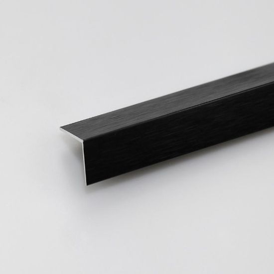 Aliuminio kampinis strypas juodas 20x20x1000 paveikslėlis